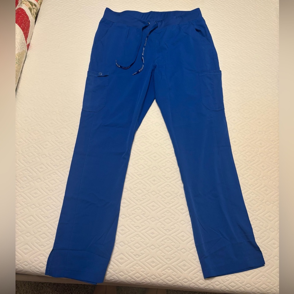 Medcouture Women’s Royal Blue Cargo Scrub Pants - Size L, new no tags